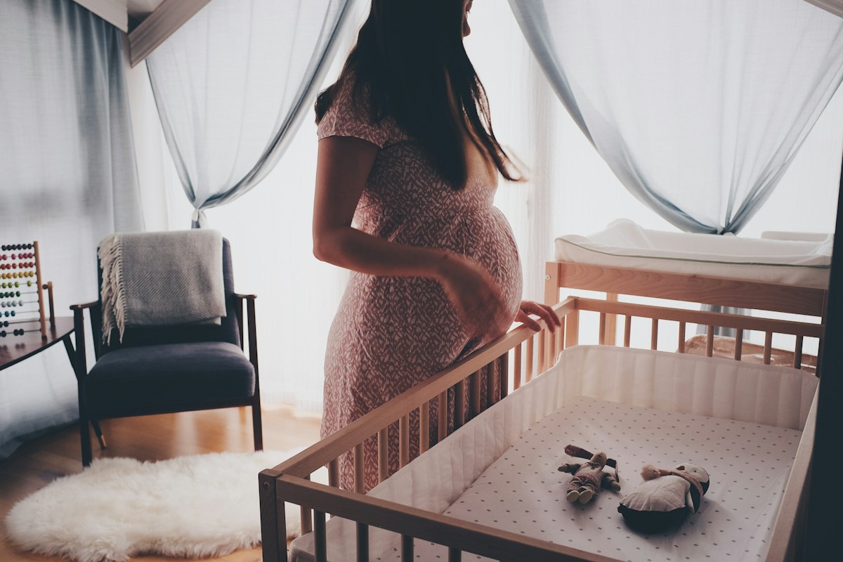 Vì Sao Mẹ Bầu Bị Đau Lưng Khi Mang Thai? – ảnh minh họa 1